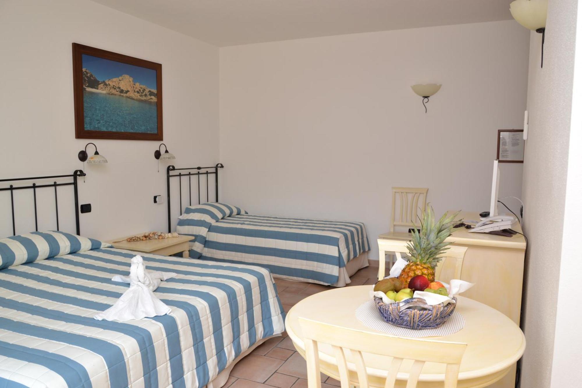 Hotel Villa Del Parco La Maddalena  Pokoj fotografie