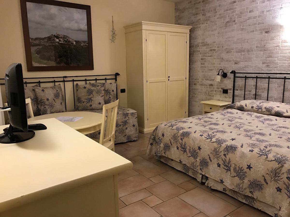 Hotel Villa Del Parco La Maddalena  Exteriér fotografie